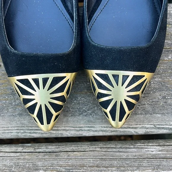 Brian Atwood Flats Pointy Toe 6.5 - Picture 8 of 9